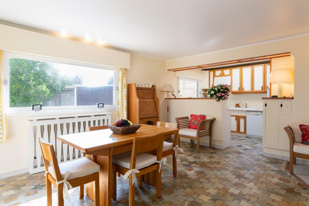 Haus Mit Garten Ueber Der Bucht Von Cannes 발로리스 외부 사진