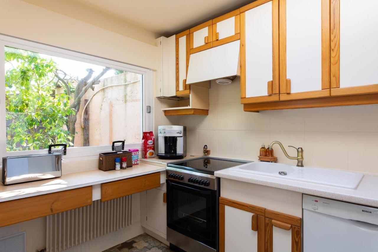 Haus Mit Garten Ueber Der Bucht Von Cannes 발로리스 외부 사진